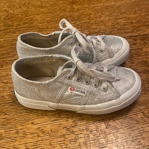 Kids Metallic Silver Superga Sneaker size 11